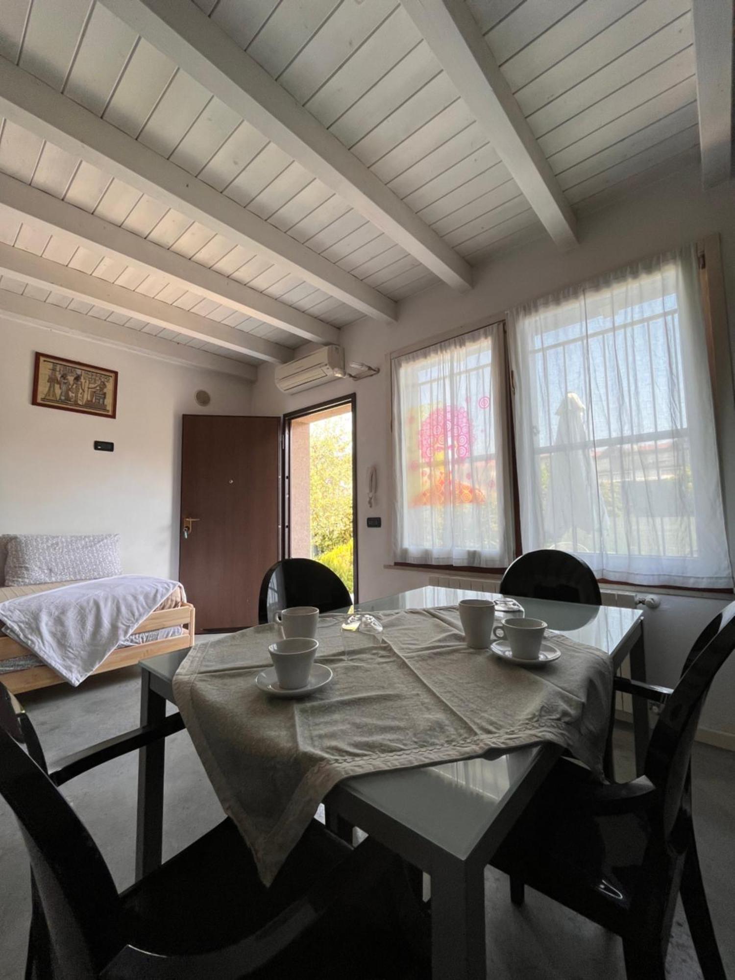Case vacanza le vele Desenzano del Garda Exterior foto