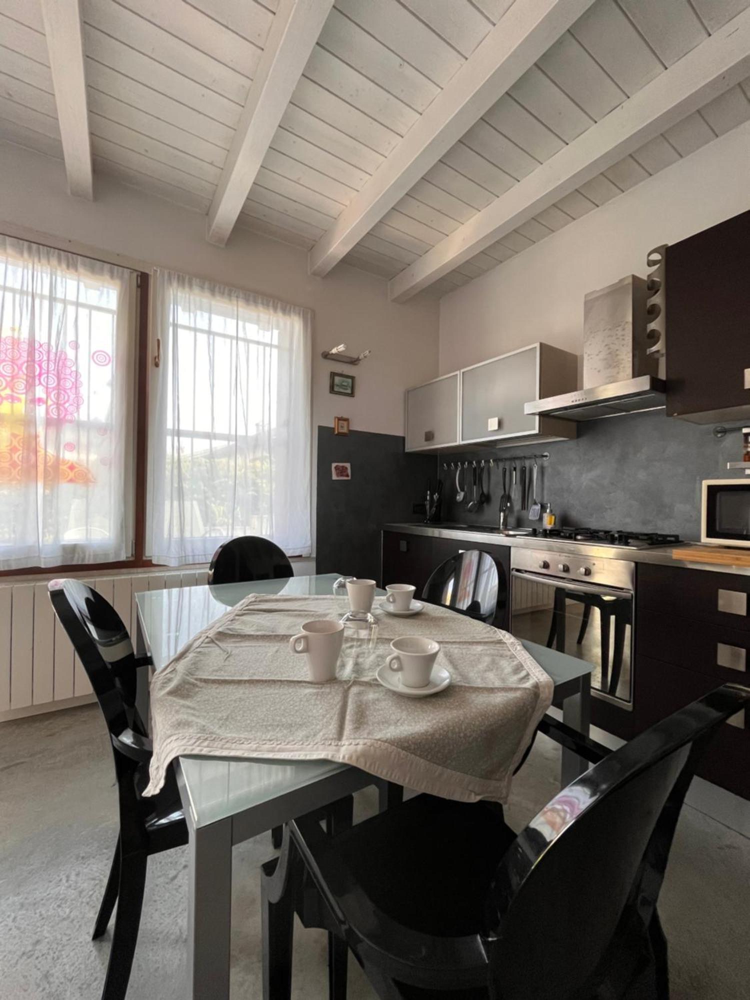Case vacanza le vele Desenzano del Garda Exterior foto