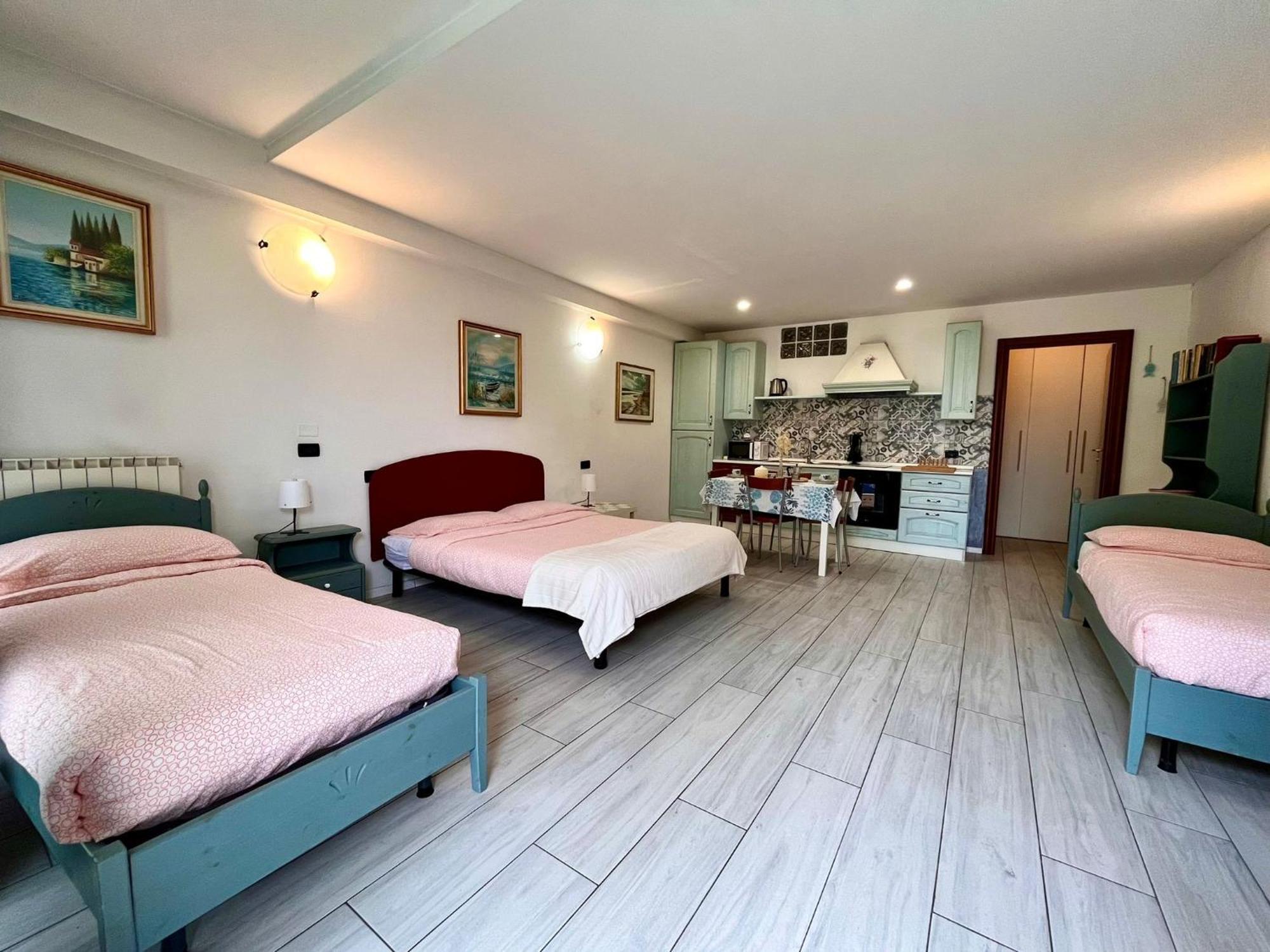 Case vacanza le vele Desenzano del Garda Exterior foto