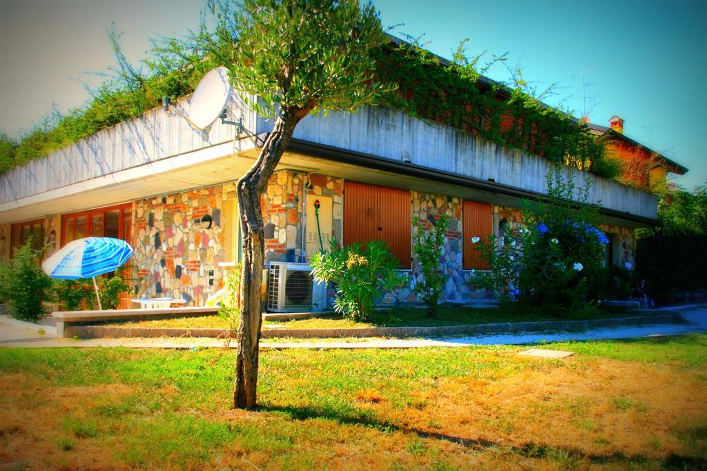 Case vacanza le vele Desenzano del Garda Exterior foto
